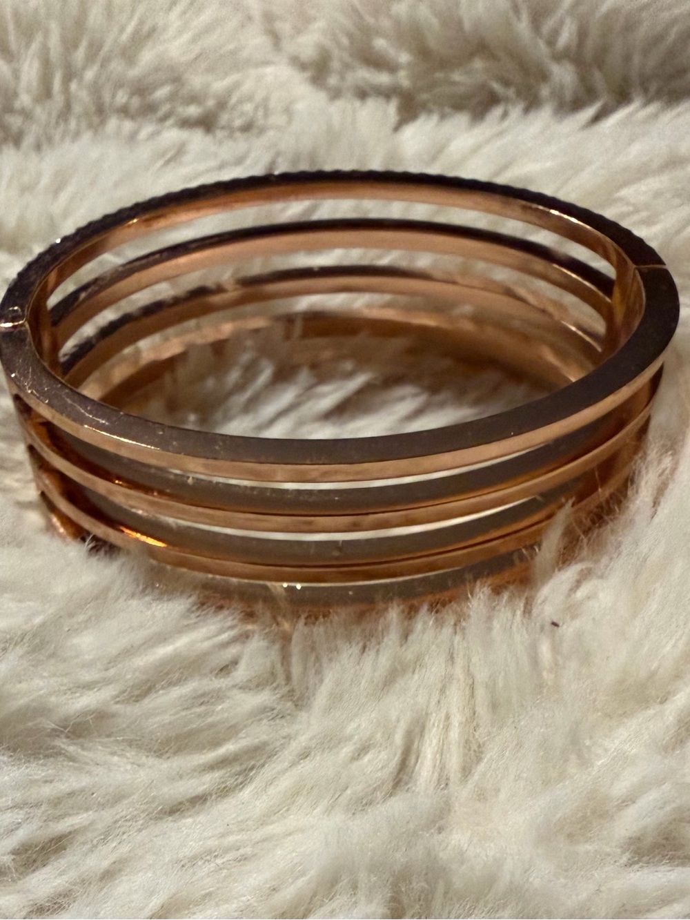 Michael Kors Rose Gold Chain belt, jJuicy Couture necklace and cuff bracelet - Picture 8 of 8